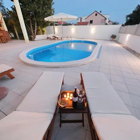 Apartment Simplistic In With Private Swimming Pool *
